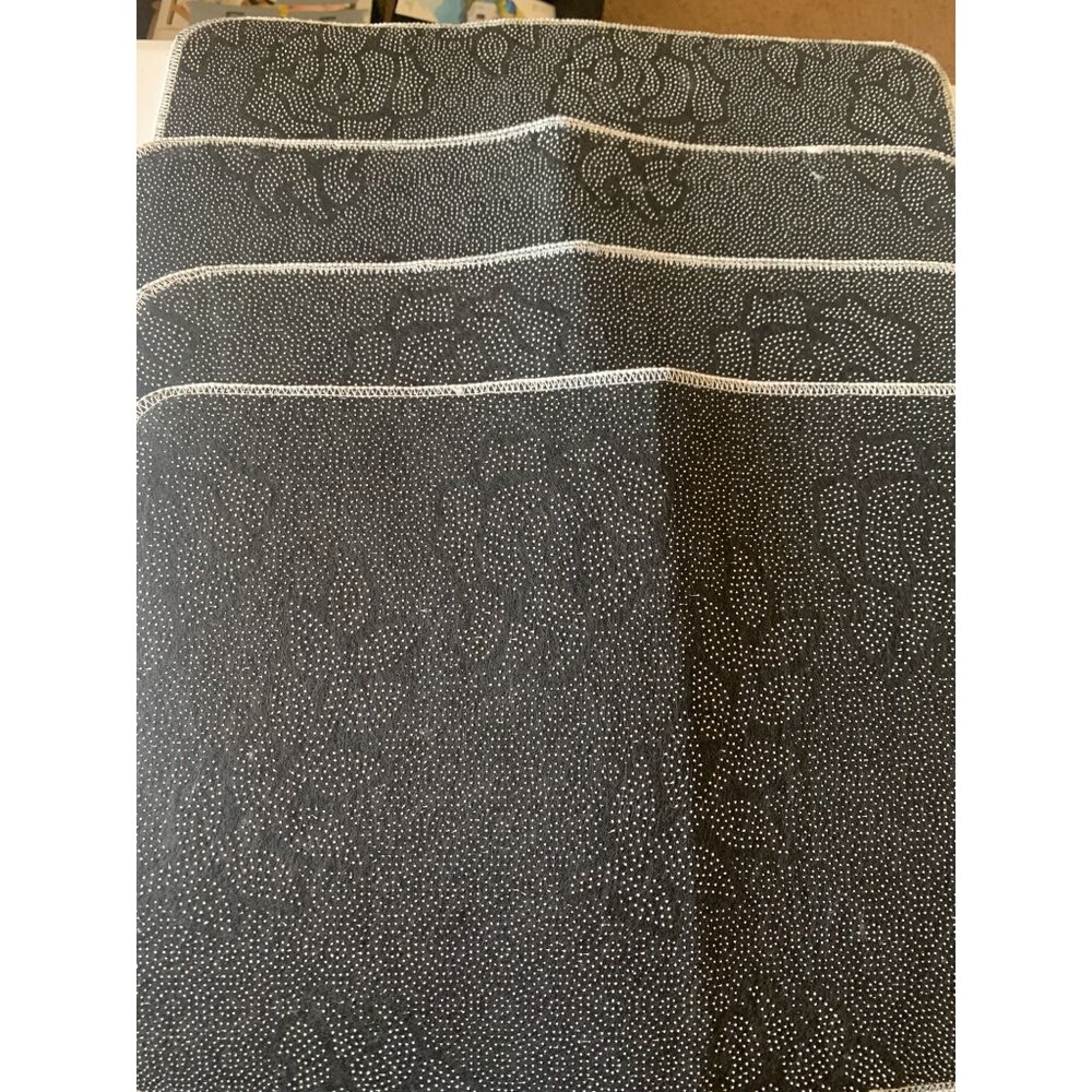Reversible Non-Slip Bath Mat Set Of 4 Black & Beige Textured Design